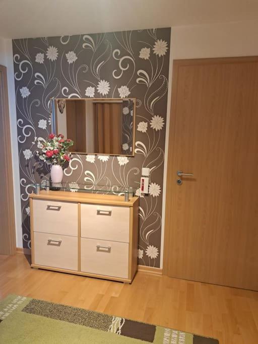 Schoene 2 Zimmer Wohnung Fürth Exterior foto